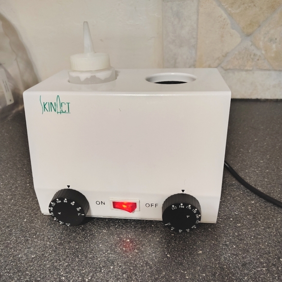 SkinAct Wax Or Lotion Warmer - Picture 2 of 7